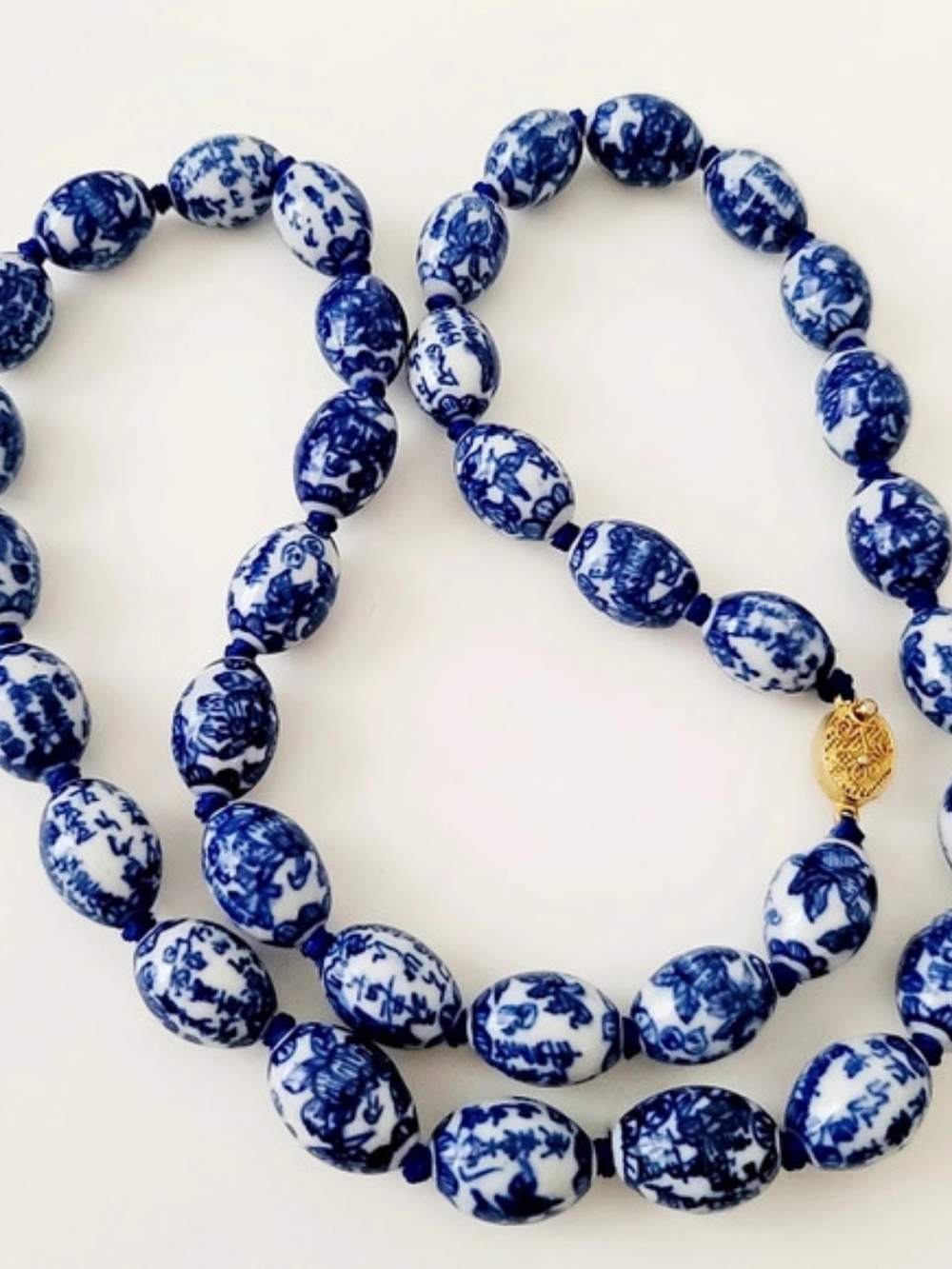 Ceramic Handknotted Blue & White Floral Beaded Necklace Vintage